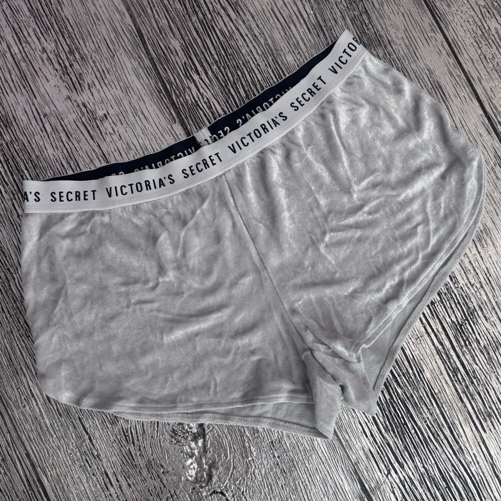 VS Velvet Sleep Short SMALL 🩶